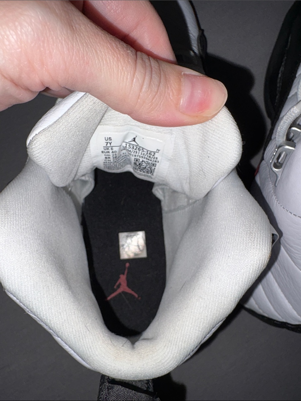 Jordan 12 - Picture 4 of 5